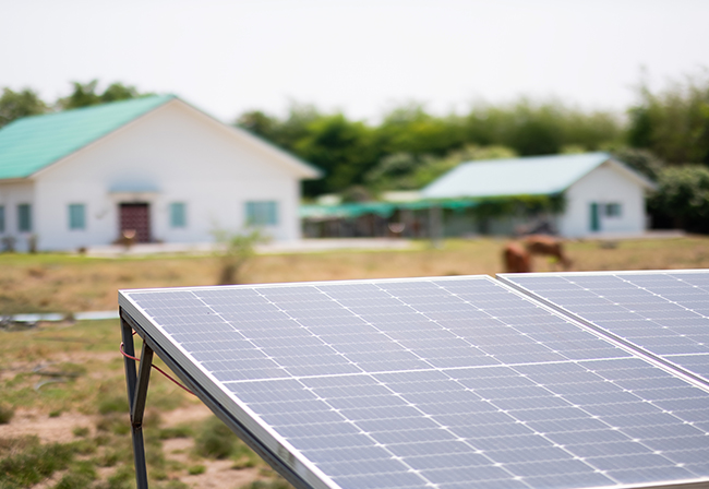Energy access in displacement settings: a holistic energy access approach